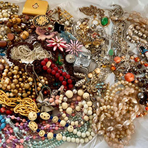 Huge lot of vintage jewelry